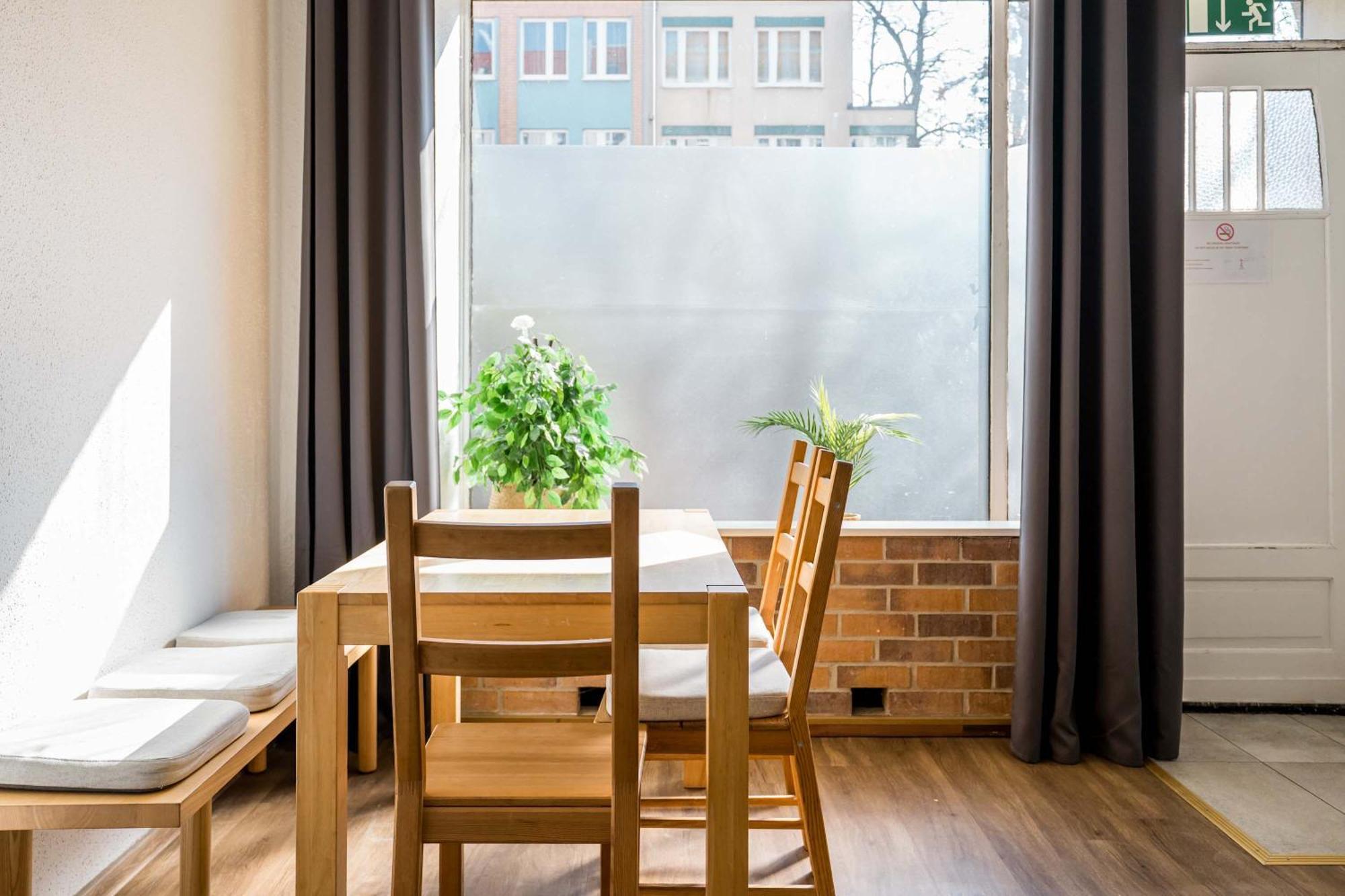 Apartment Stylish In Convinient Location *