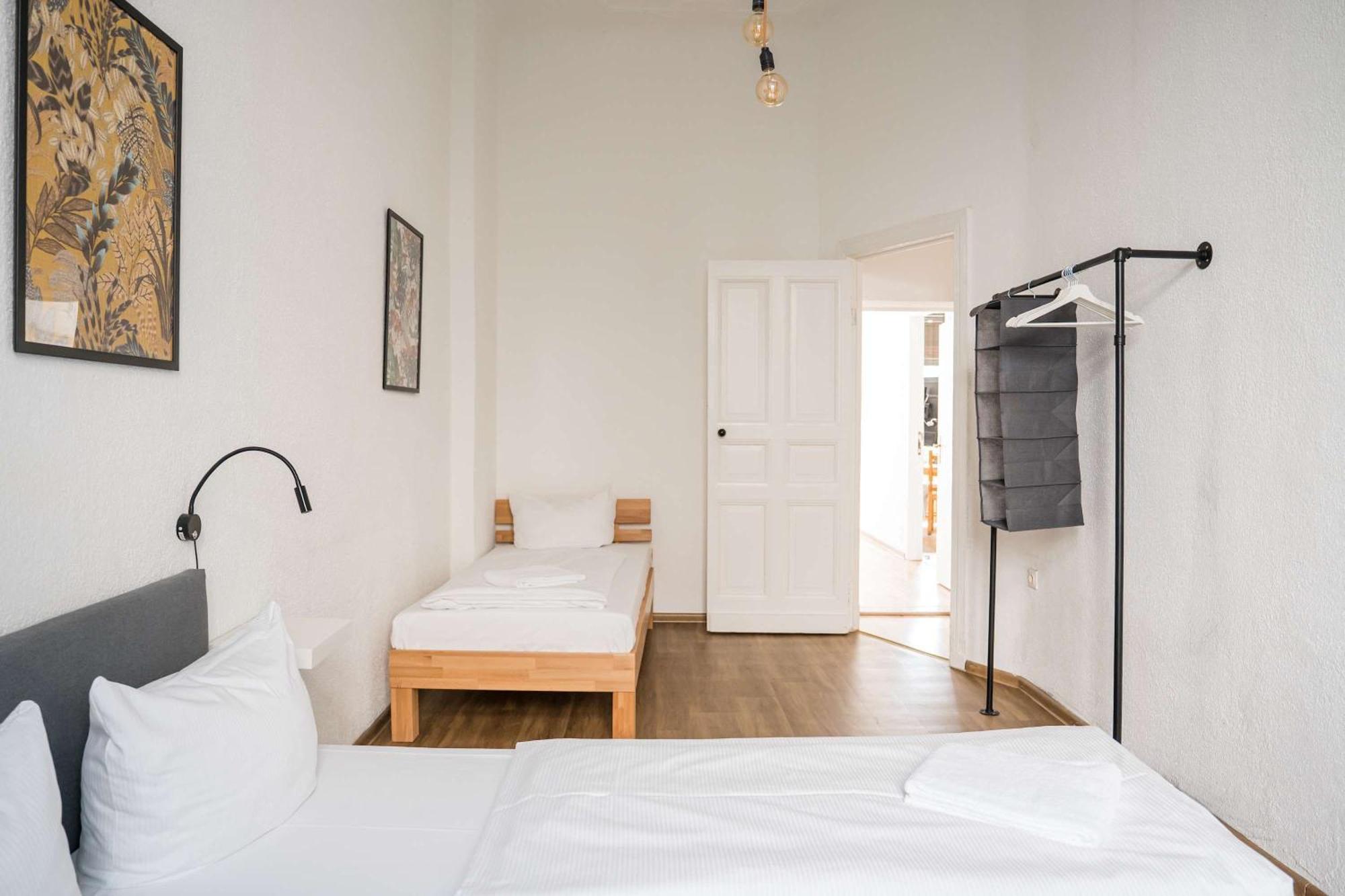 Apartment Stylish In Convinient Location *